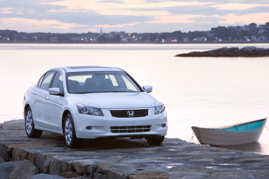  Honda Accord 2008 года  (US) (фото 38 из 47)